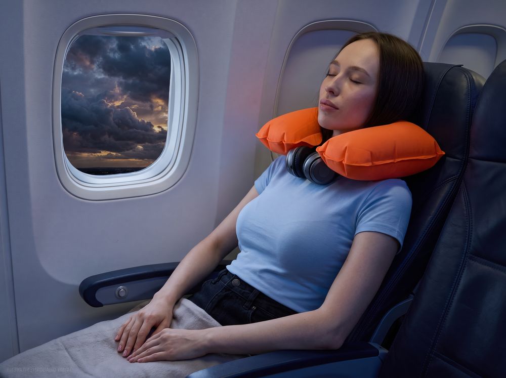 Надувная подушка под шею в чехле Sleep, оранжевая — фотография товара 4 из 4