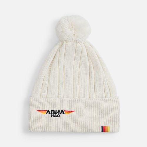 Шапка Knit Beat, белая (молочная): вышивка и 16348.60 лейбл тканевый epsilon, xxs, белый — пример готового нанесения, фото 1 из 4