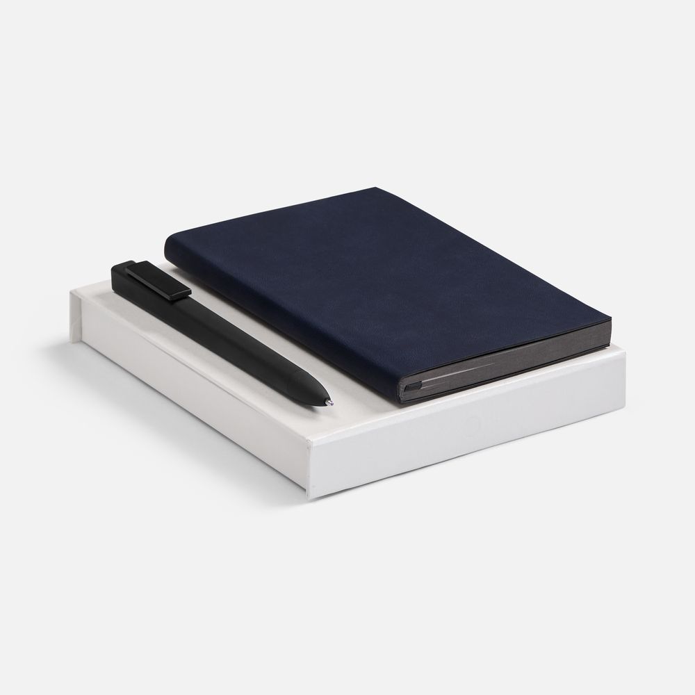 Набор Flat Mini, черный — ежедневник - искусственная кожа, покрытие софт-тач; ручка - металл, пластик, покрытие софт-тач